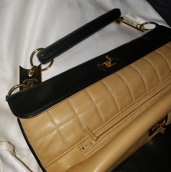 Chanel Chocolate Bar Double Flap Black Beige Bag - Picture 7 of 8